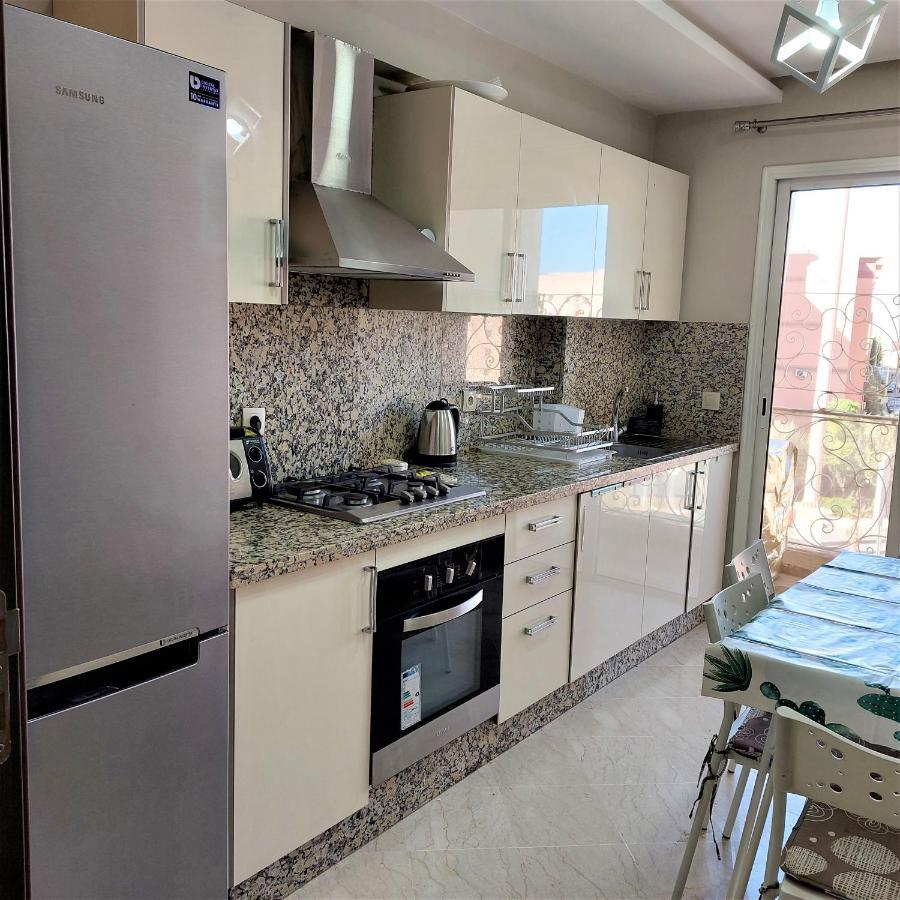 Appartement Pour Familles En Residence Avec Piscine Et Wifi Marrakesh Esterno foto