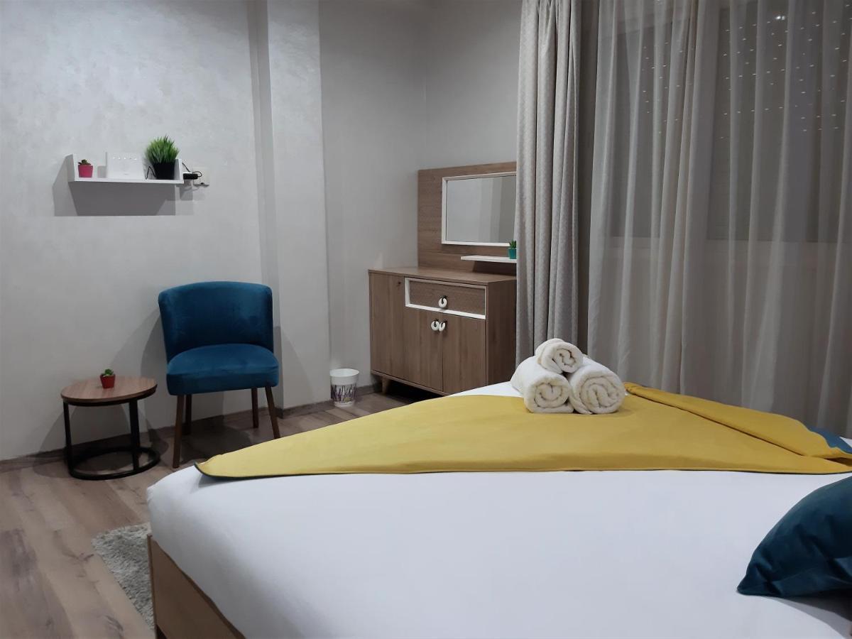 Appartement Pour Familles En Residence Avec Piscine Et Wifi Marrakesh Esterno foto