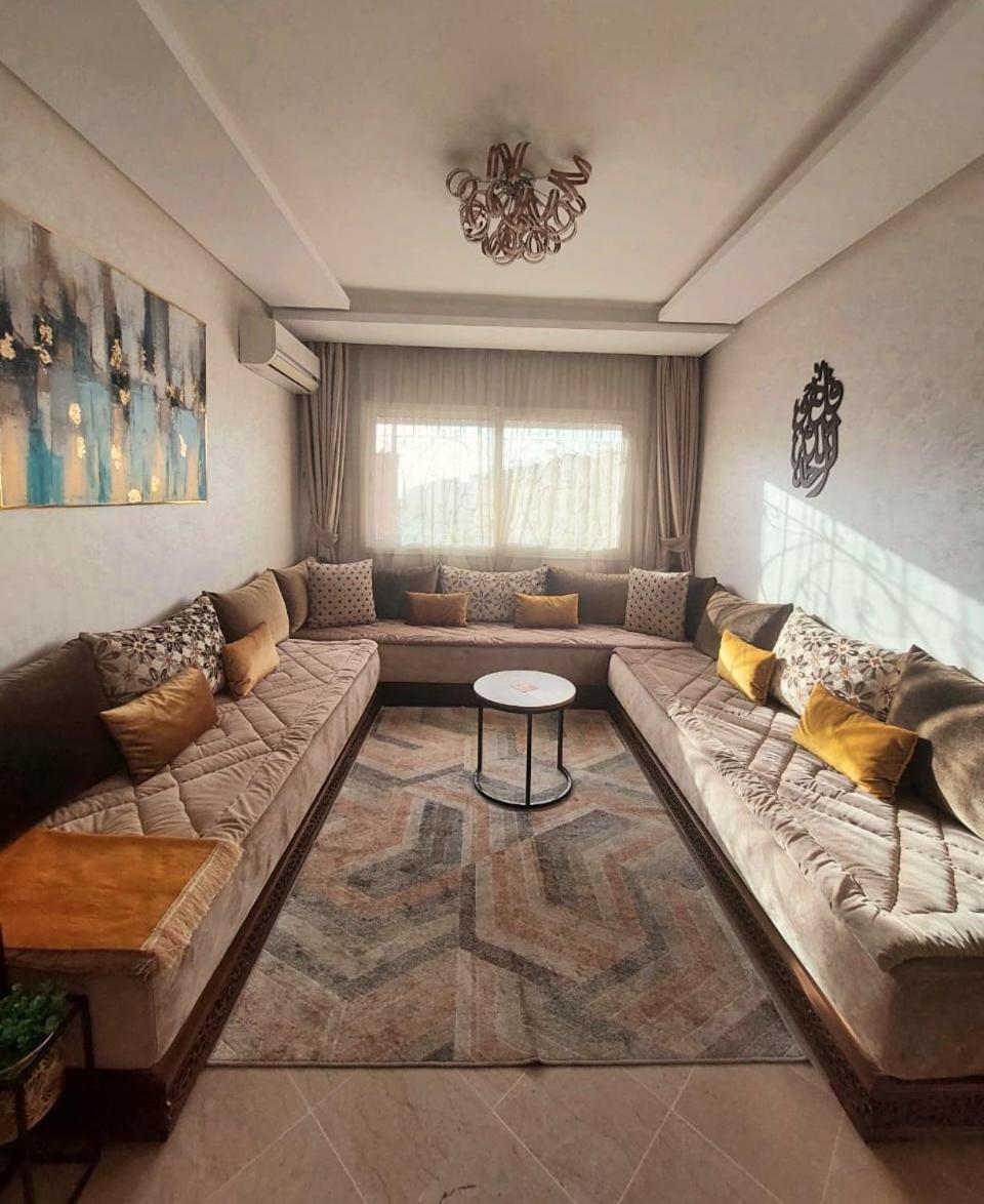 Appartement Pour Familles En Residence Avec Piscine Et Wifi Marrakesh Esterno foto