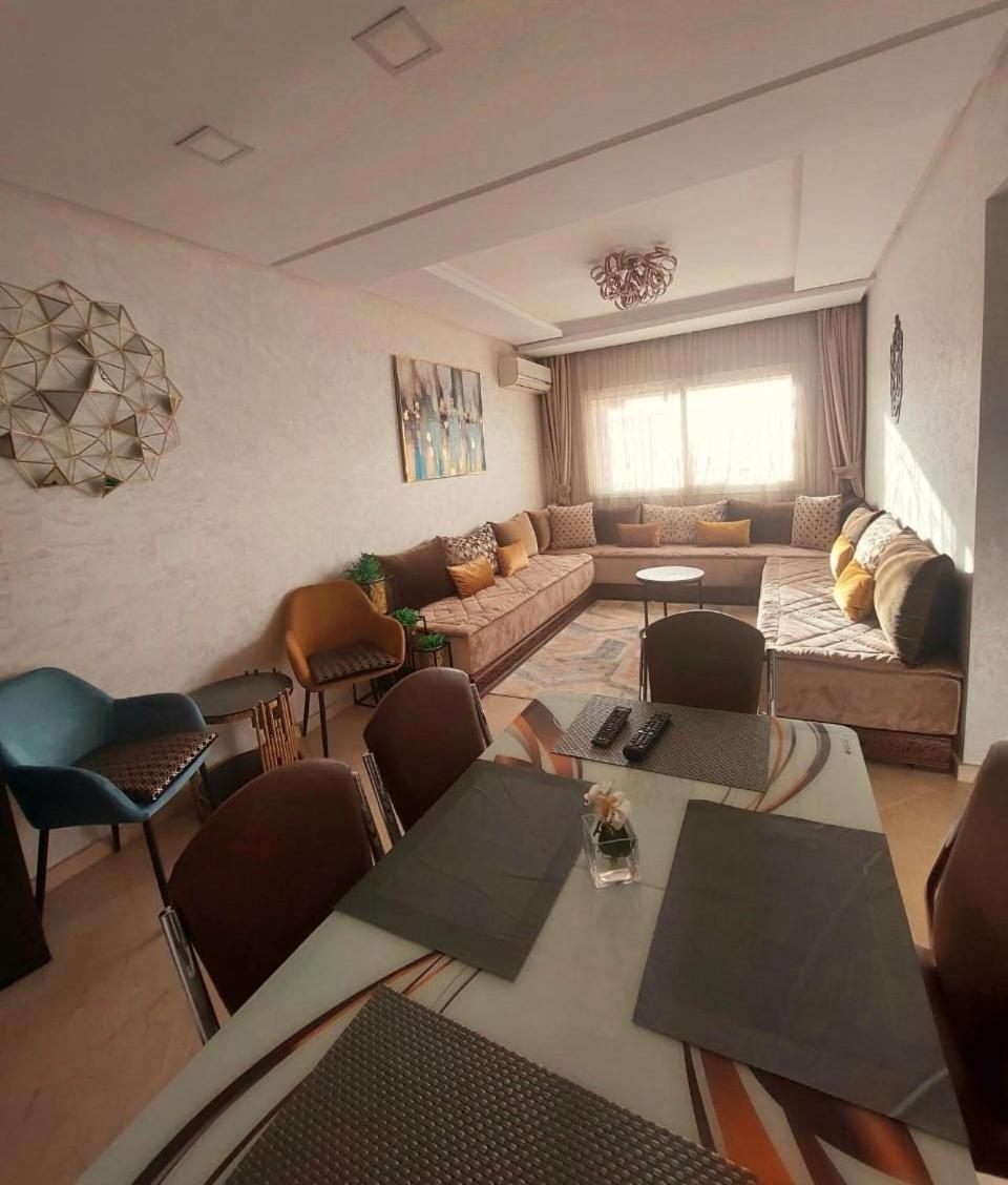 Appartement Pour Familles En Residence Avec Piscine Et Wifi Marrakesh Esterno foto